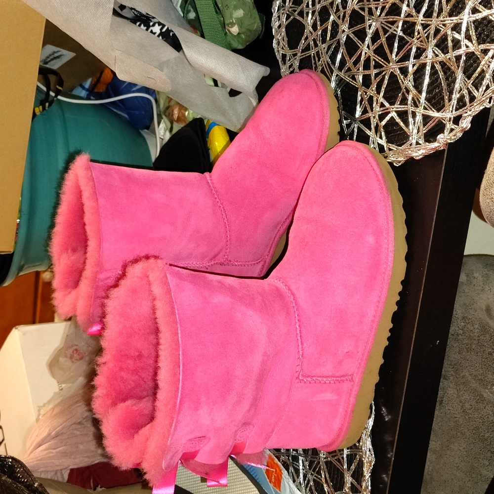 Pink ribbon uggs boots